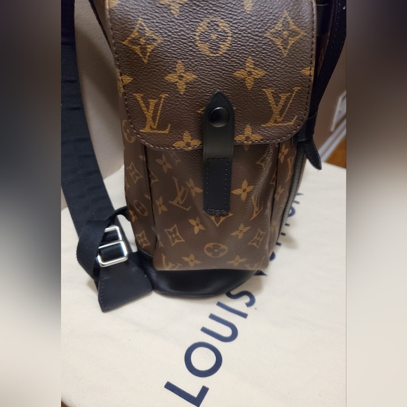 Louis Vuitton Christopher Backpack - Picture 3 of 6